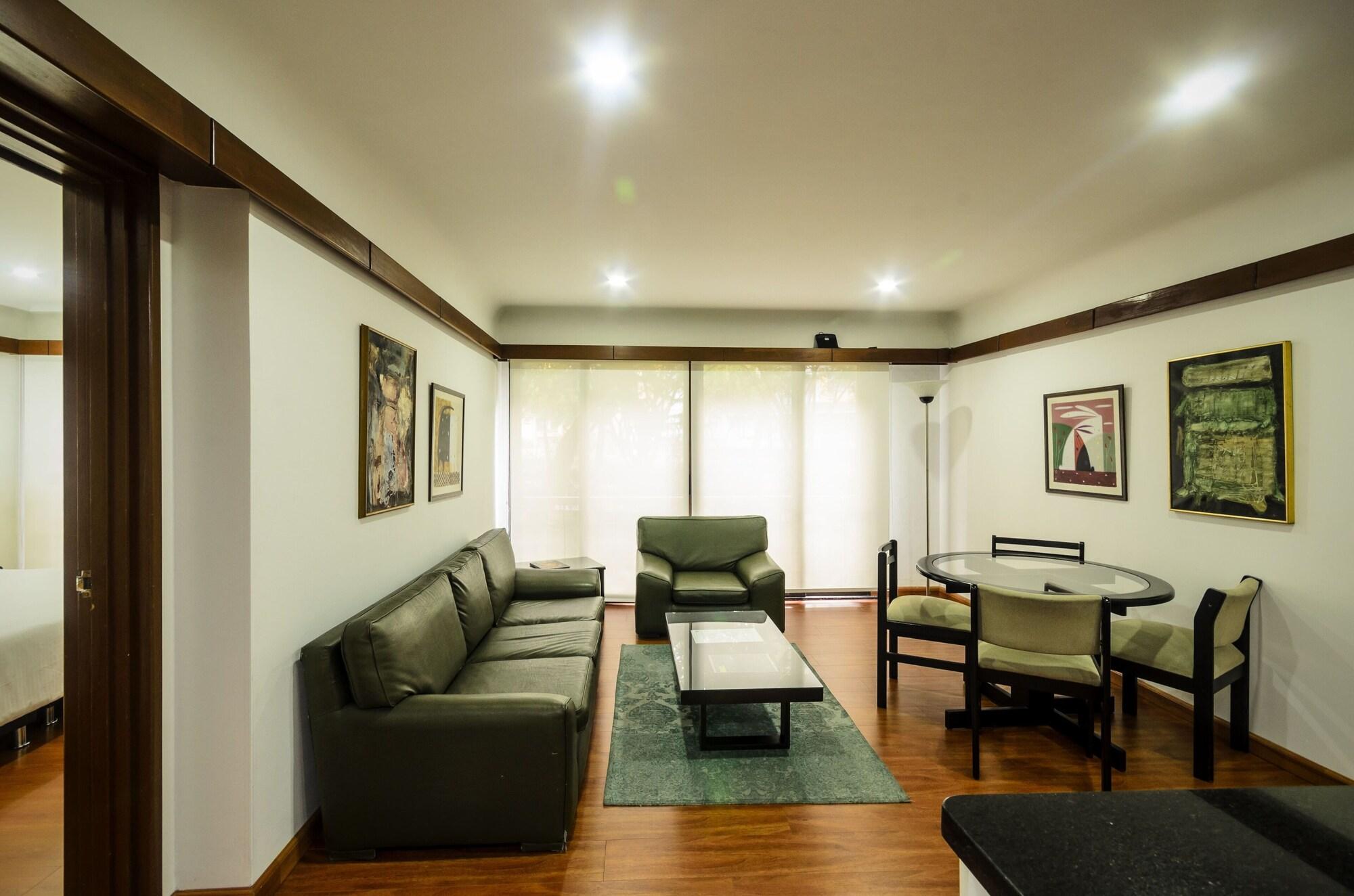 Hotel Travelers Y Condominioplenitud