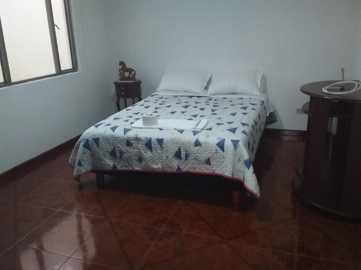 Habitación Con Baño Privado Cerca Al Aeropuerto *