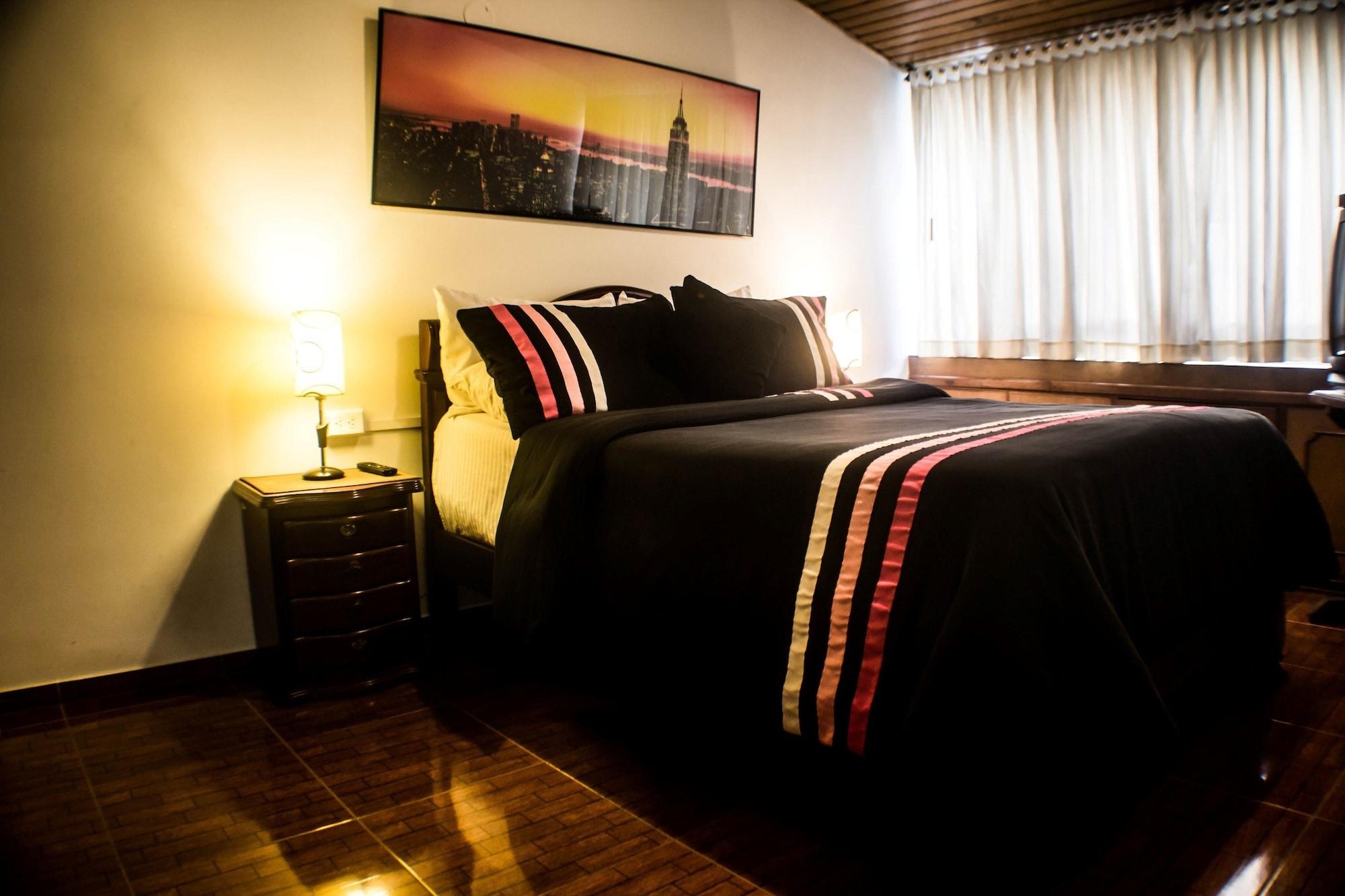 Hotel Charlies Place