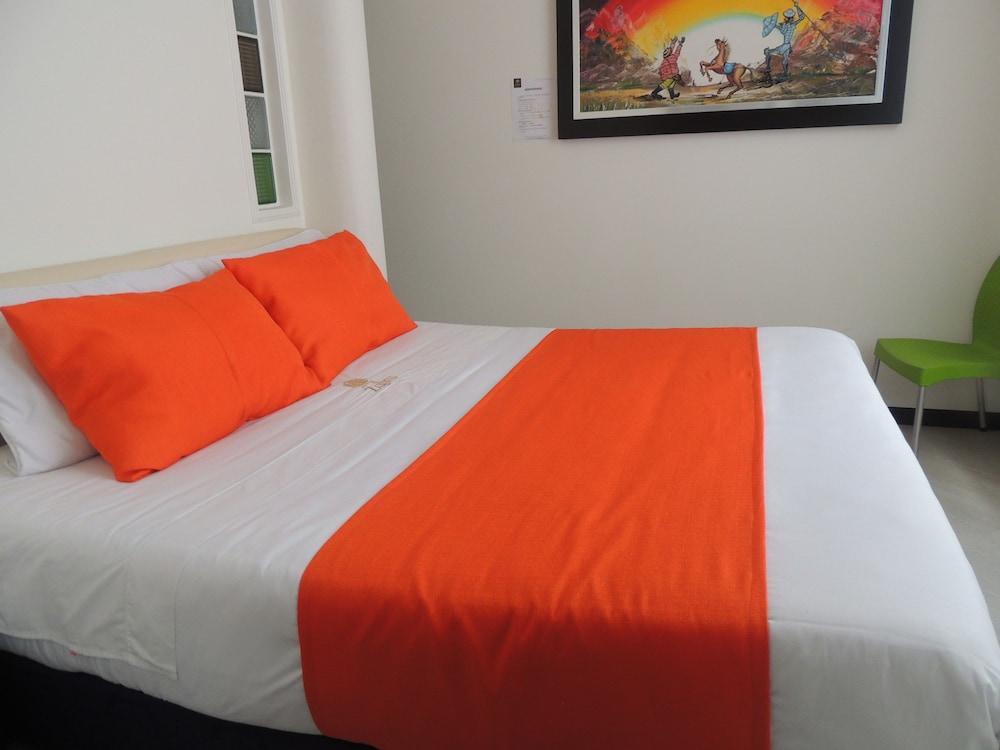 Hotel Zafiro Boutique 3*