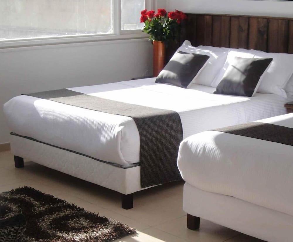 Boutique Embajada De La Feria Hotel 3*