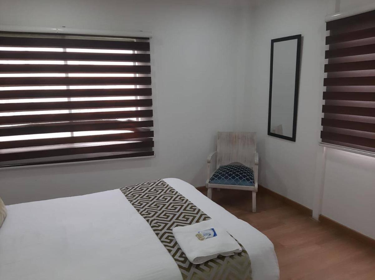 Le Select Hotel