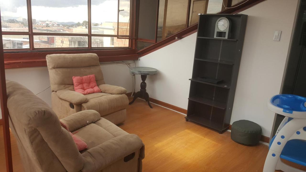 Cerca Aeropuerto Embajada Eeuu Fotos Huellas Visa Apartamento
