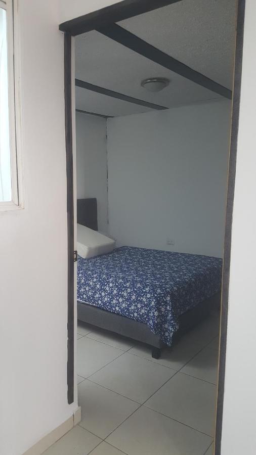 Cerca Aeropuerto Embajada Eeuu Fotos Huellas Visa Apartamento