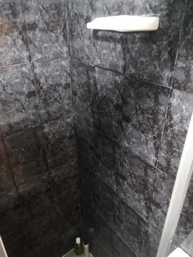 Pensión Habitación Privada Cerca Al Aeropuerto Y Terminal Bogotá