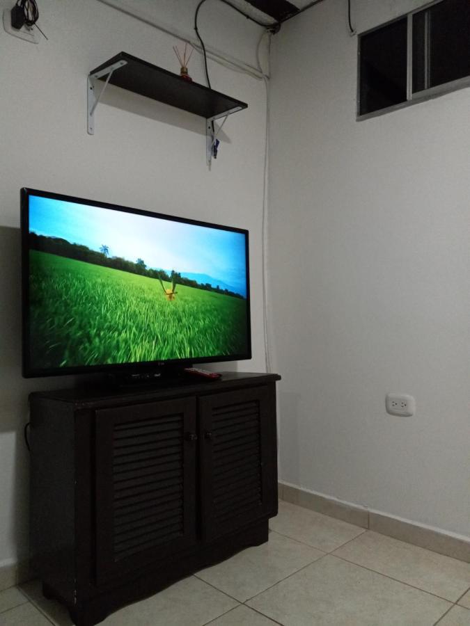 Apartamento Cerca Aeropuerto, Fotos Y Huellas Visa Americana, Embajada Eeuu