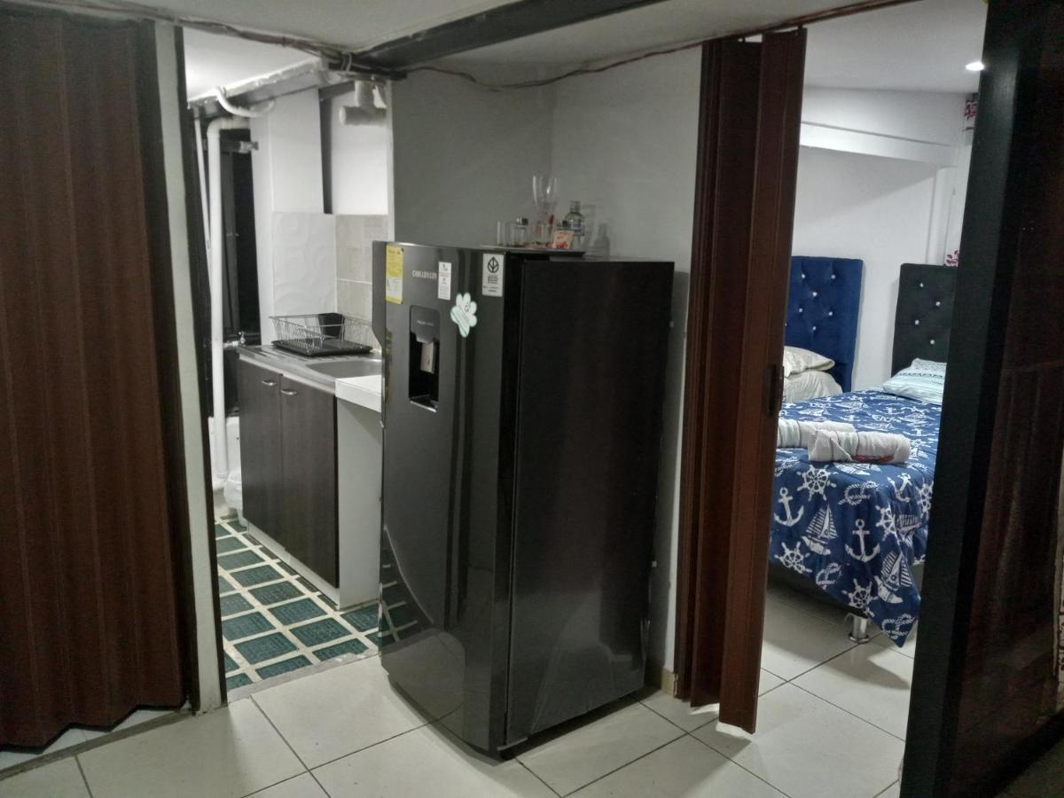 Apartamento Cerca Al Aeropuerto, Toma De Fotos Huellas Visa Embajada Eeuu 700 Bogotá