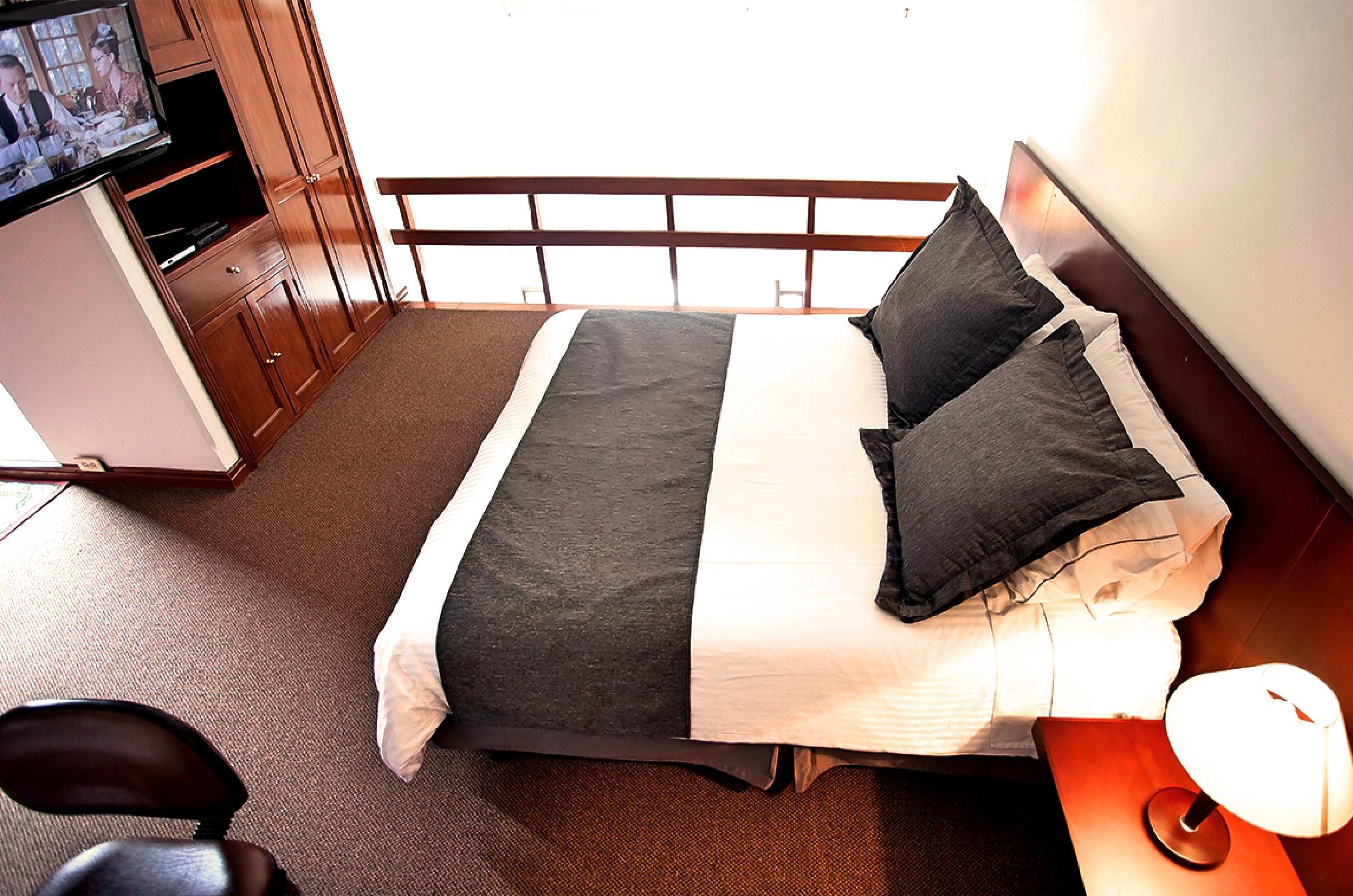 Cora 96 Street Apartahotel 4*