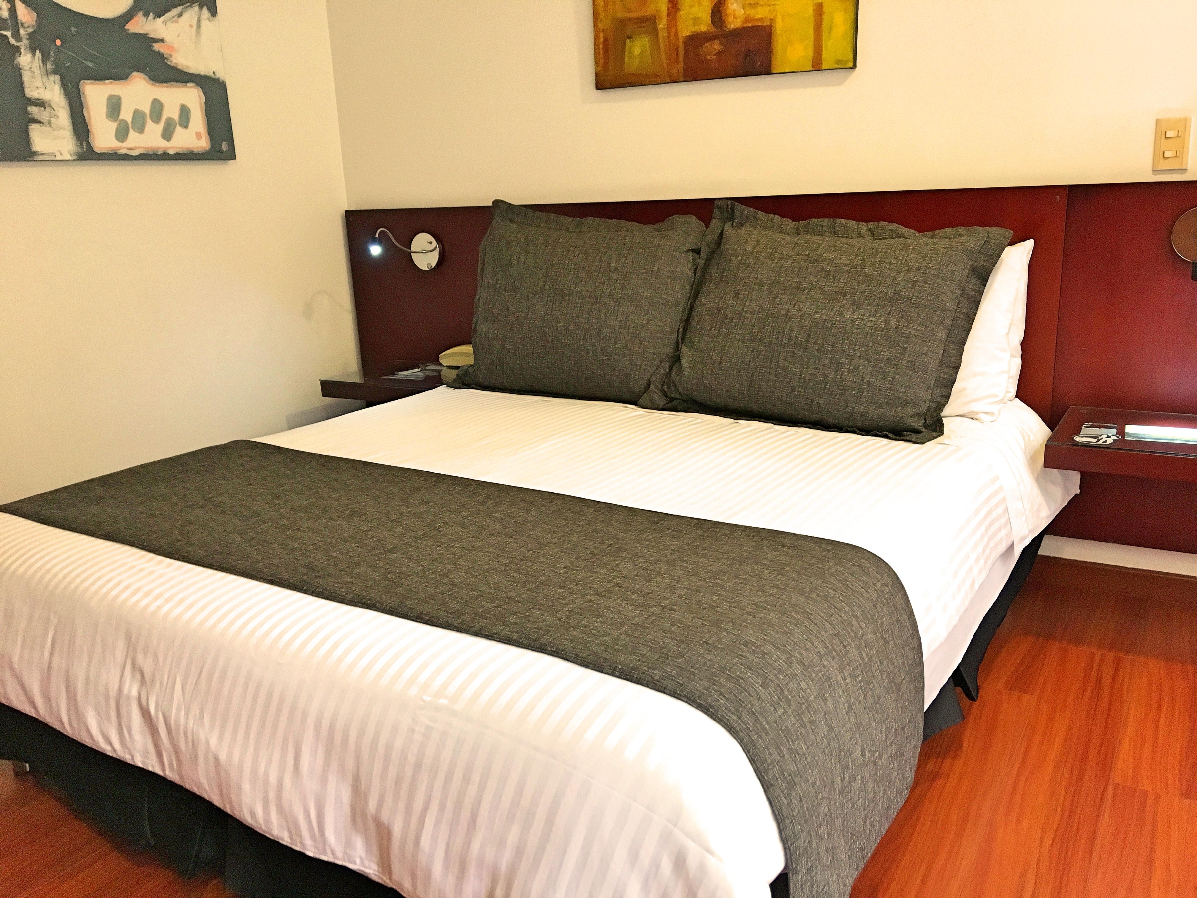 Cora 96 Street Apartahotel 4*