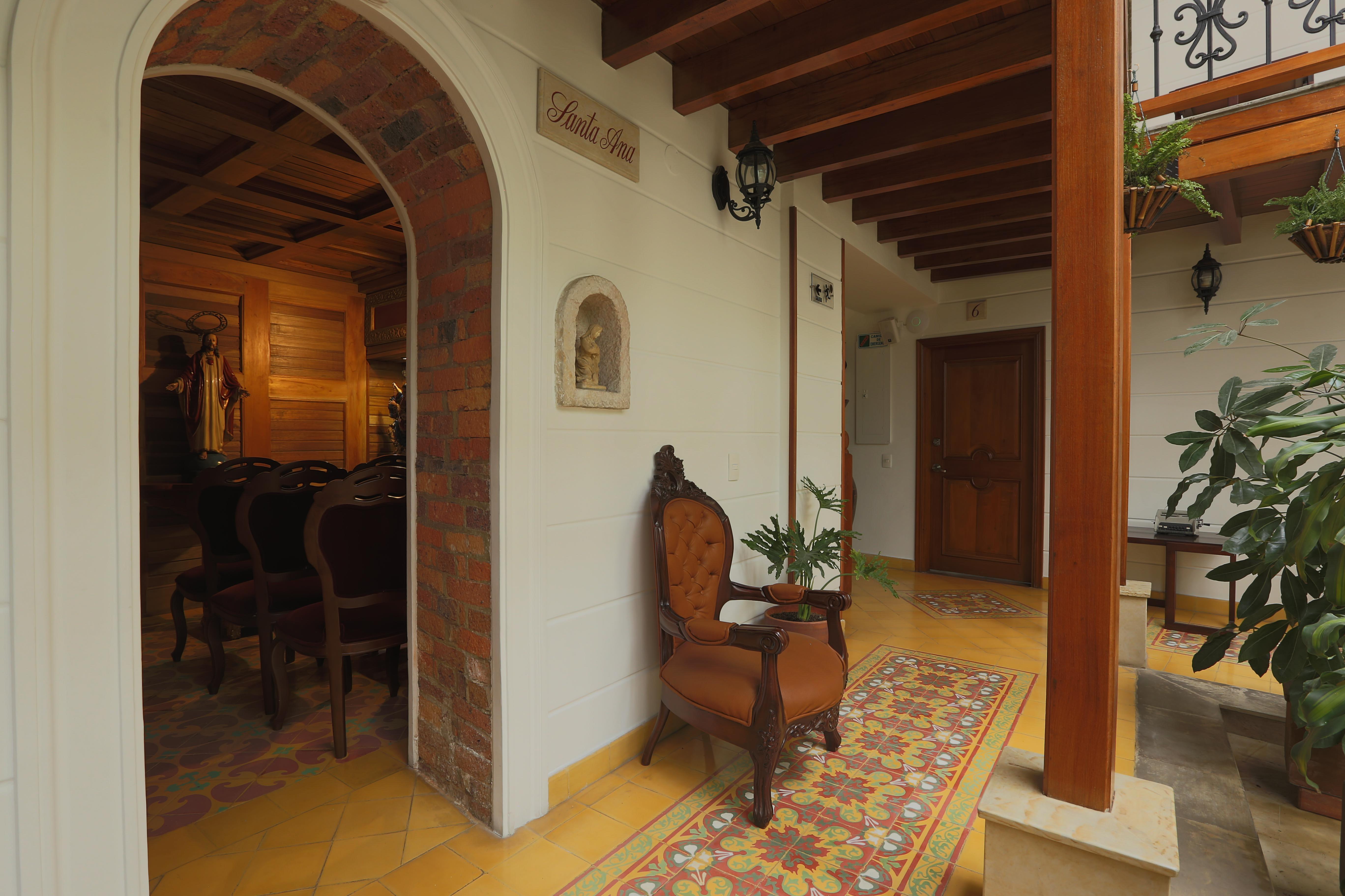 Santa Lucia Boutique