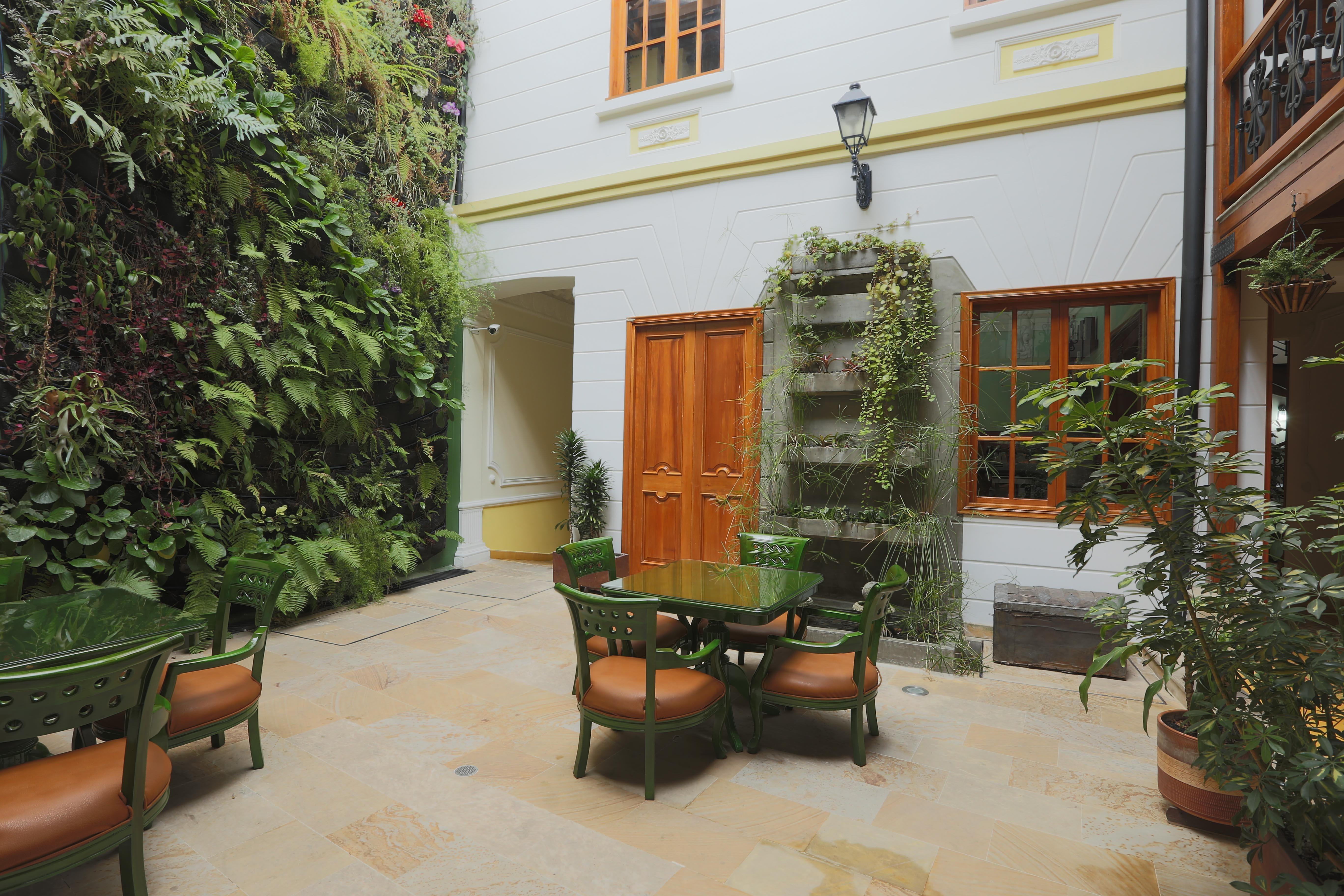 Santa Lucia Boutique
