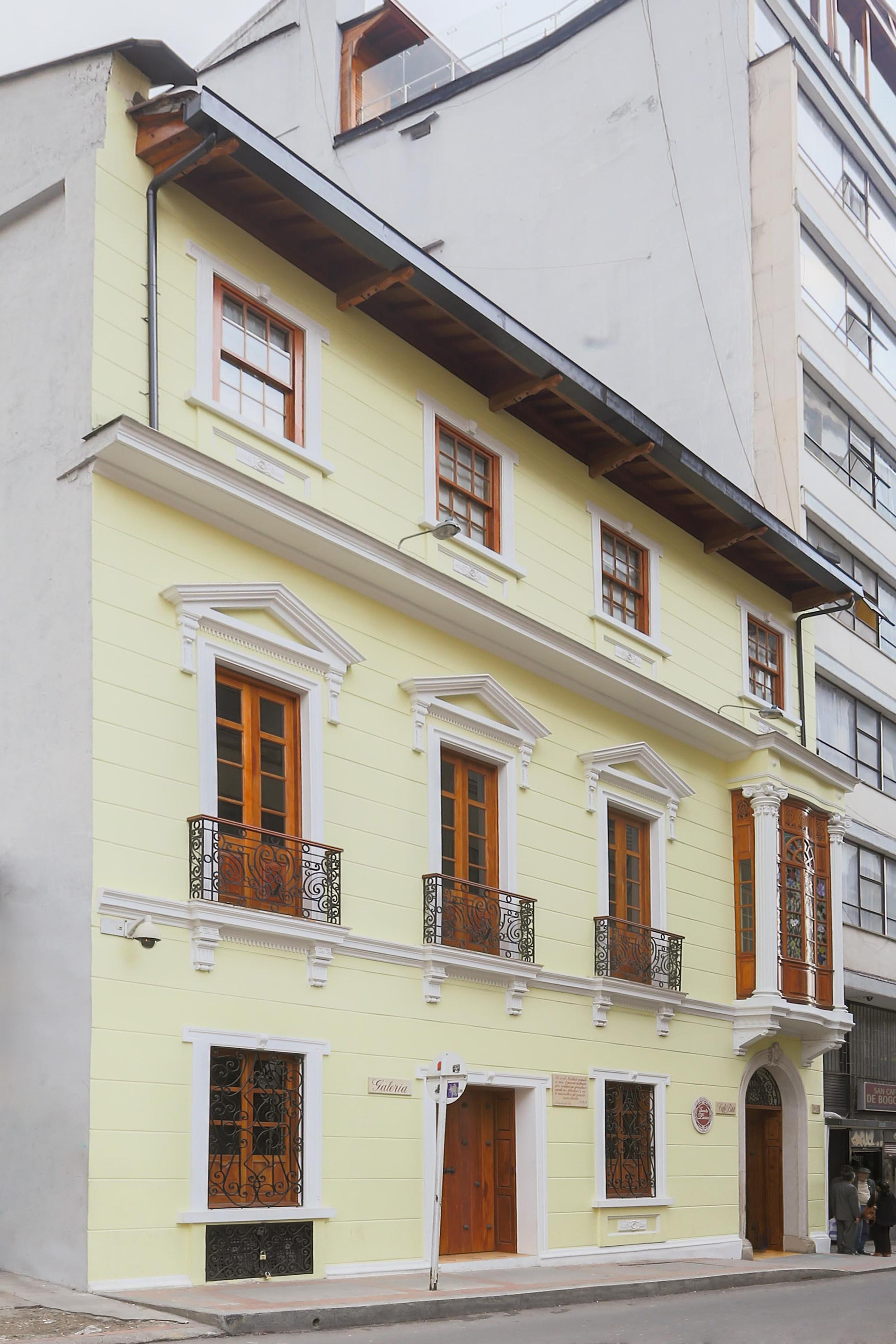 Santa Lucia Boutique