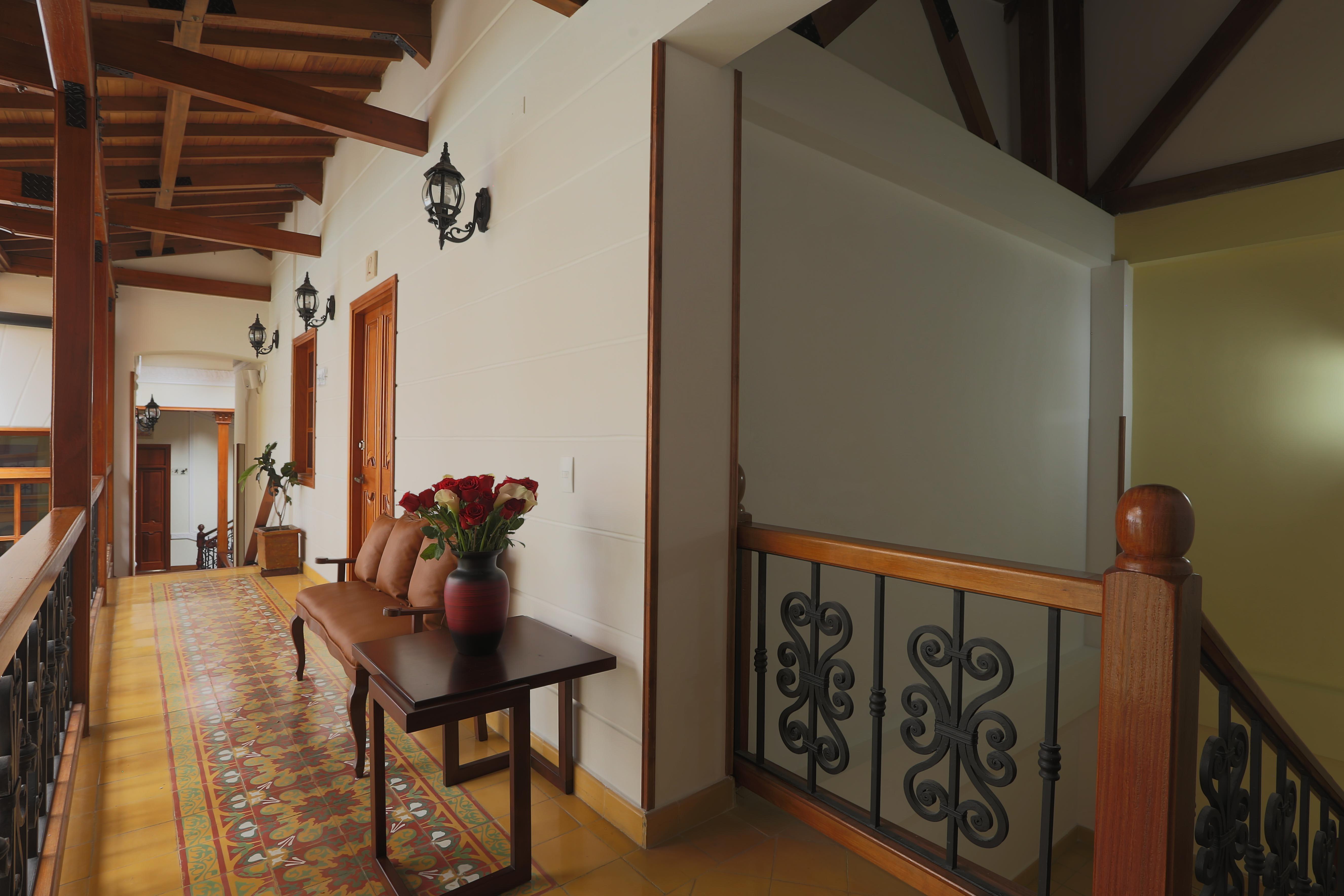 Santa Lucia Boutique