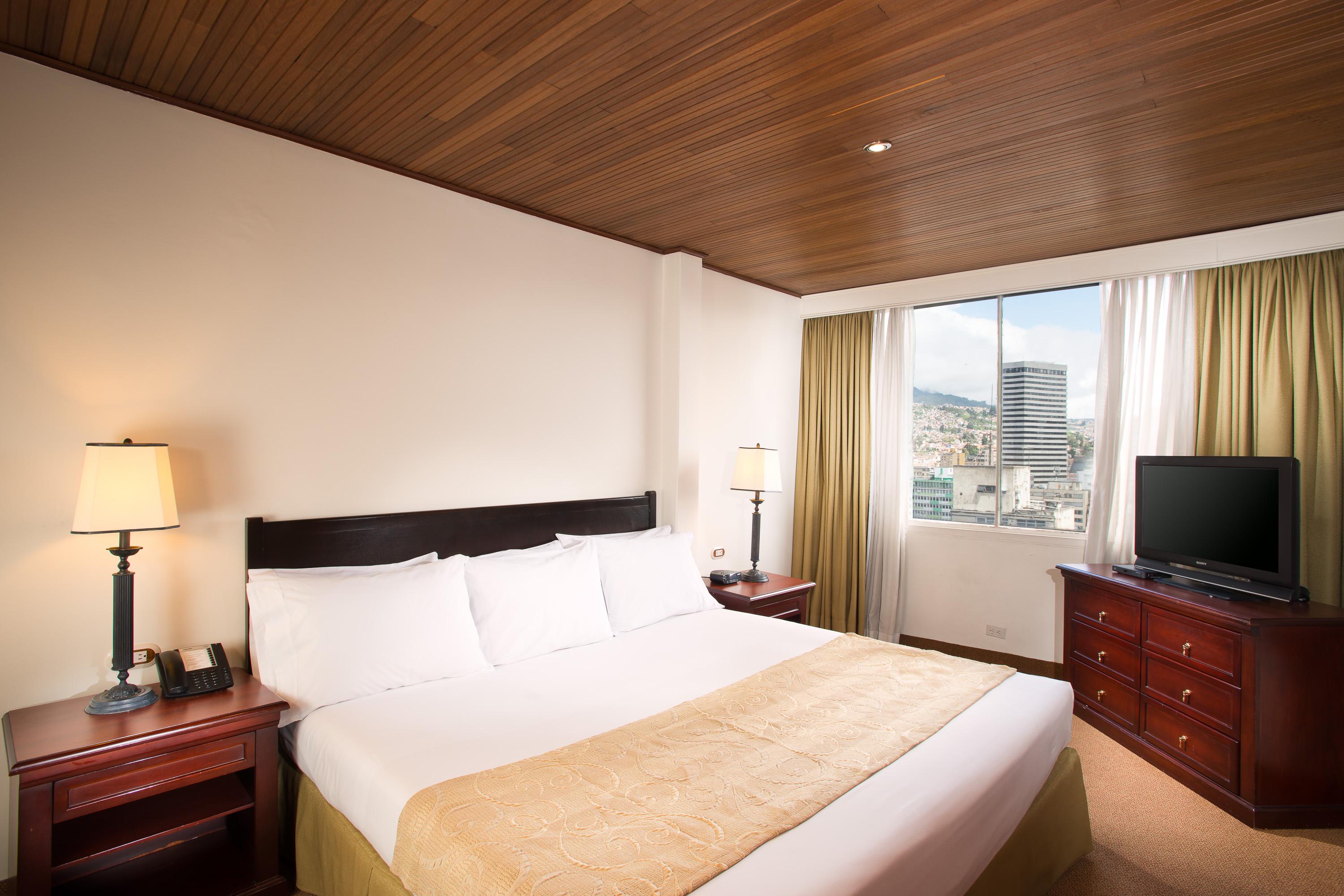 Dann Av. 19 Hotel 3*