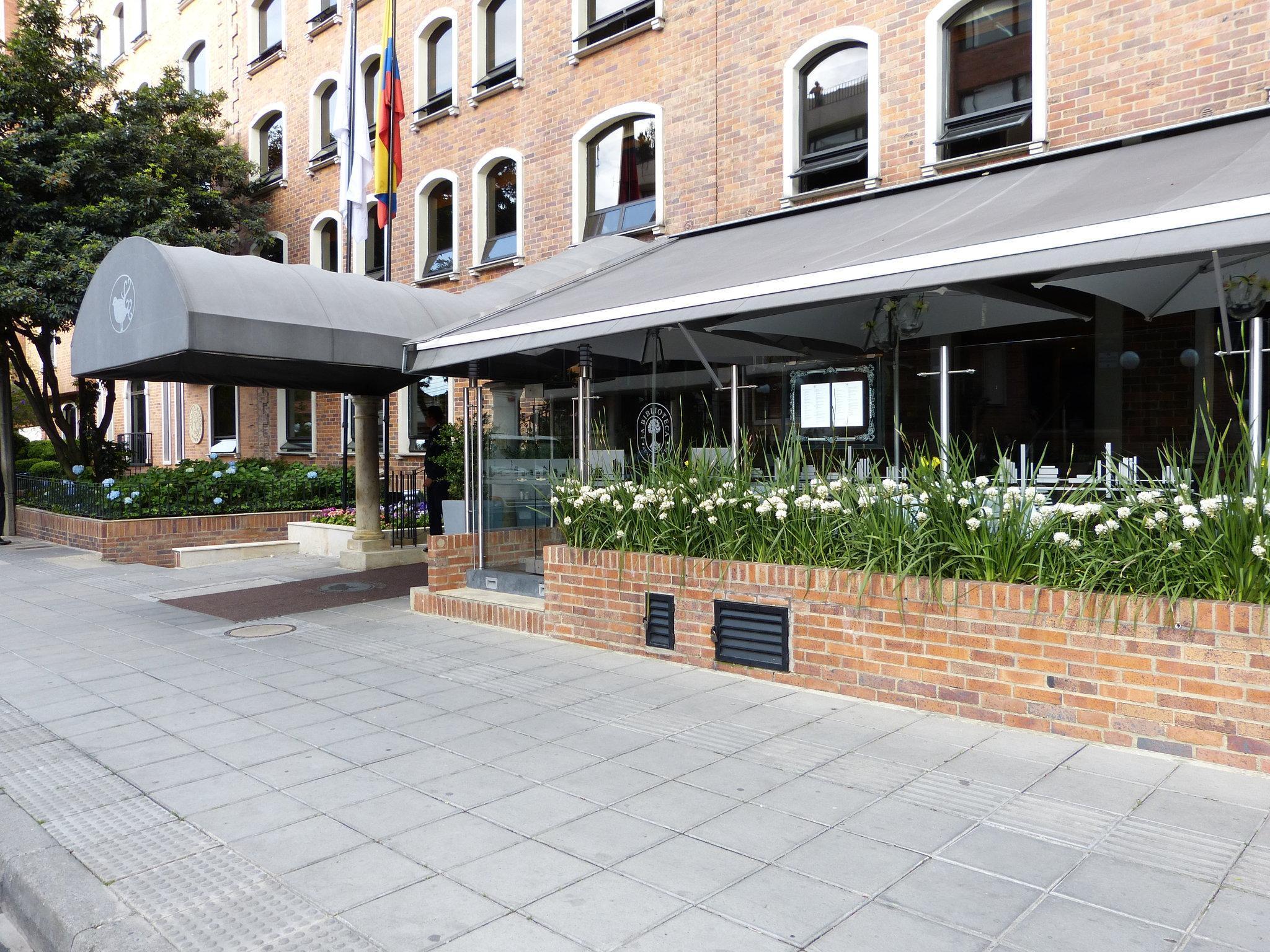 Four Seasons Hotel 5*