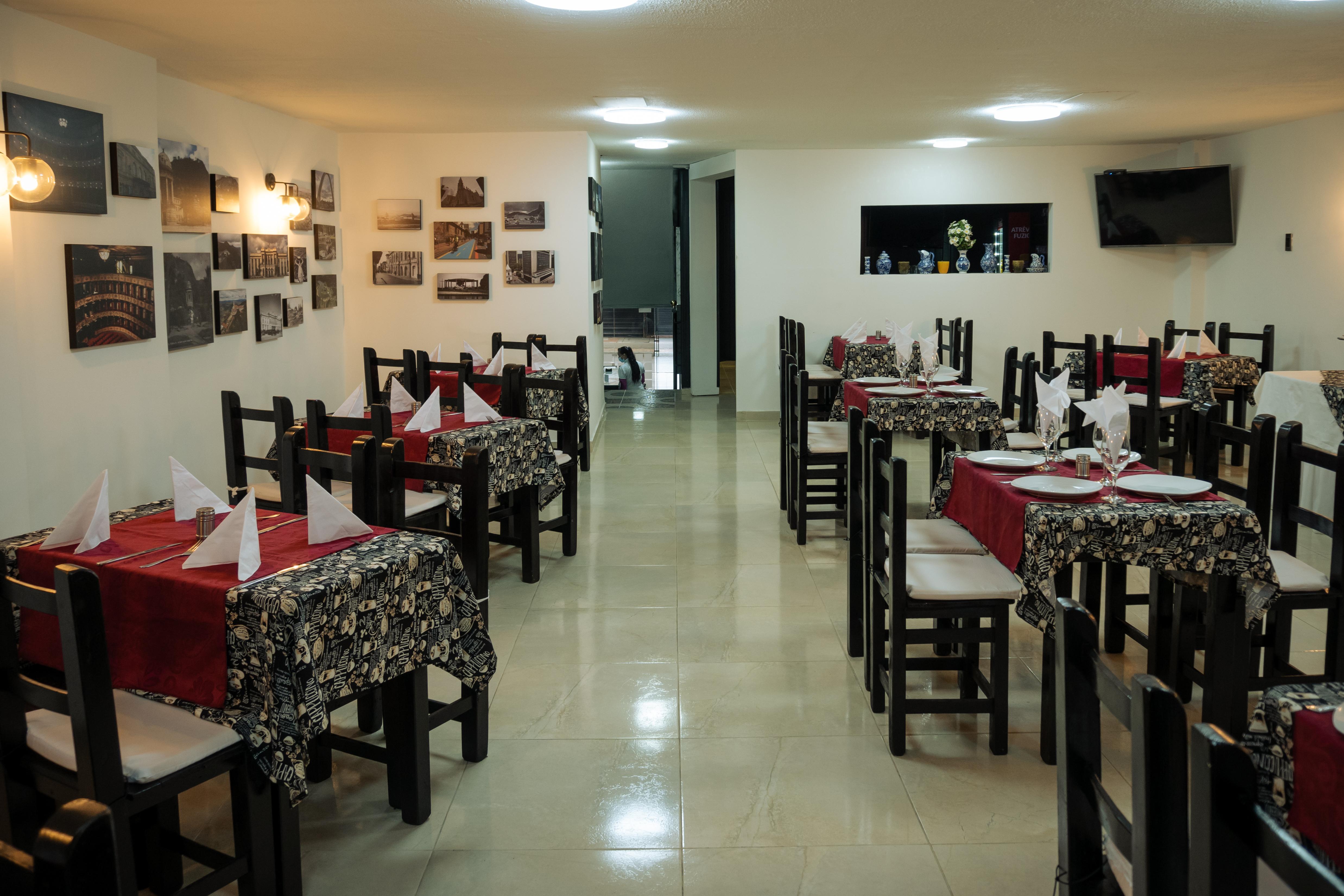 Del Duque Ds Hotel