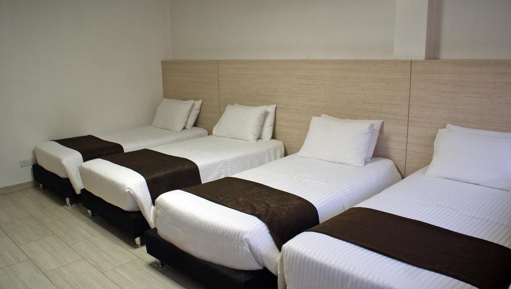 Hotel Bestmark Platino En Chapinero 3*