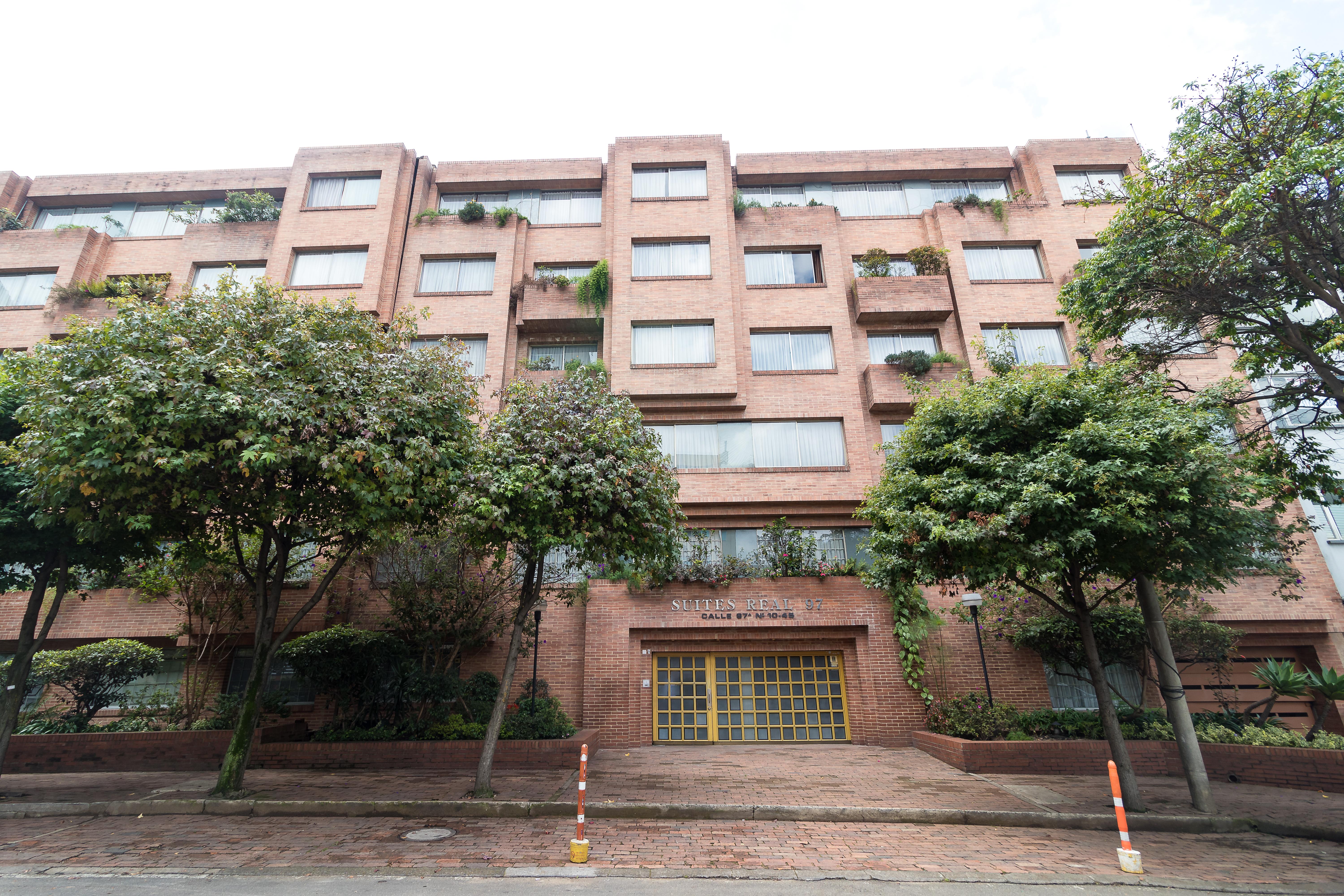 Real 97 3* Bogotá