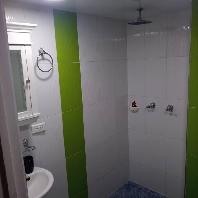Apartamento Rodeado Por Zona Apartamento Bogotá