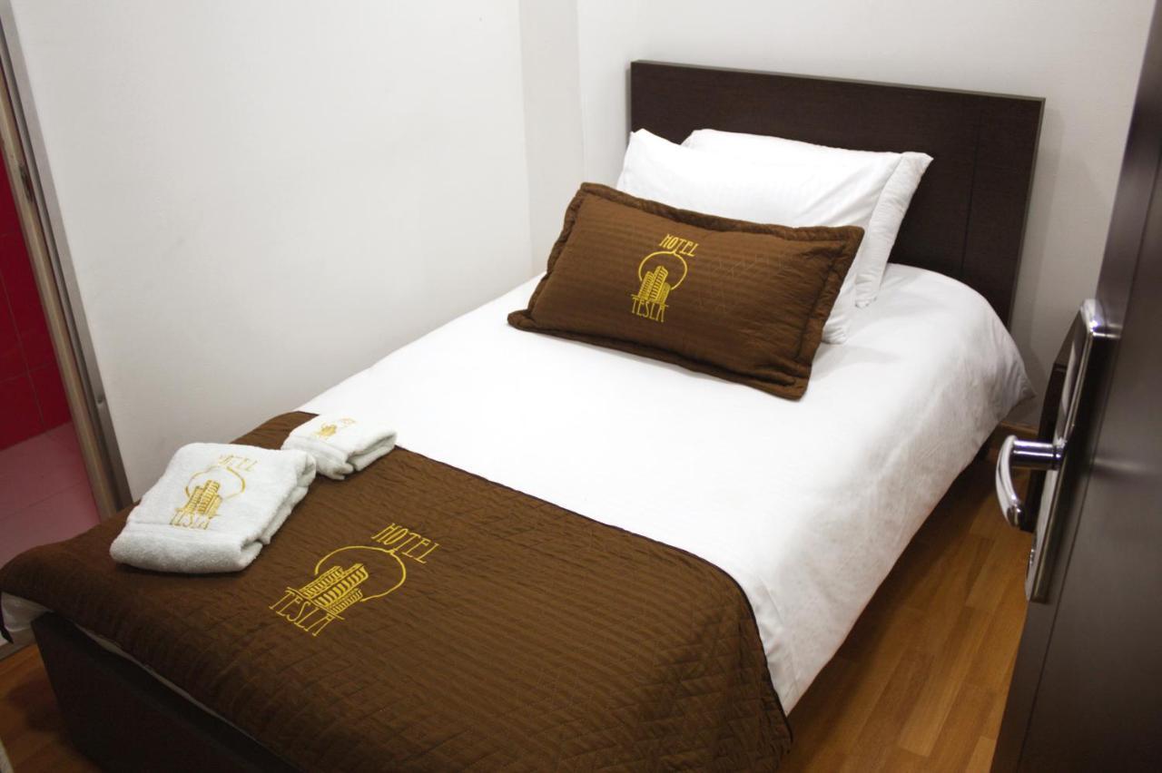 Hotel Tesla *