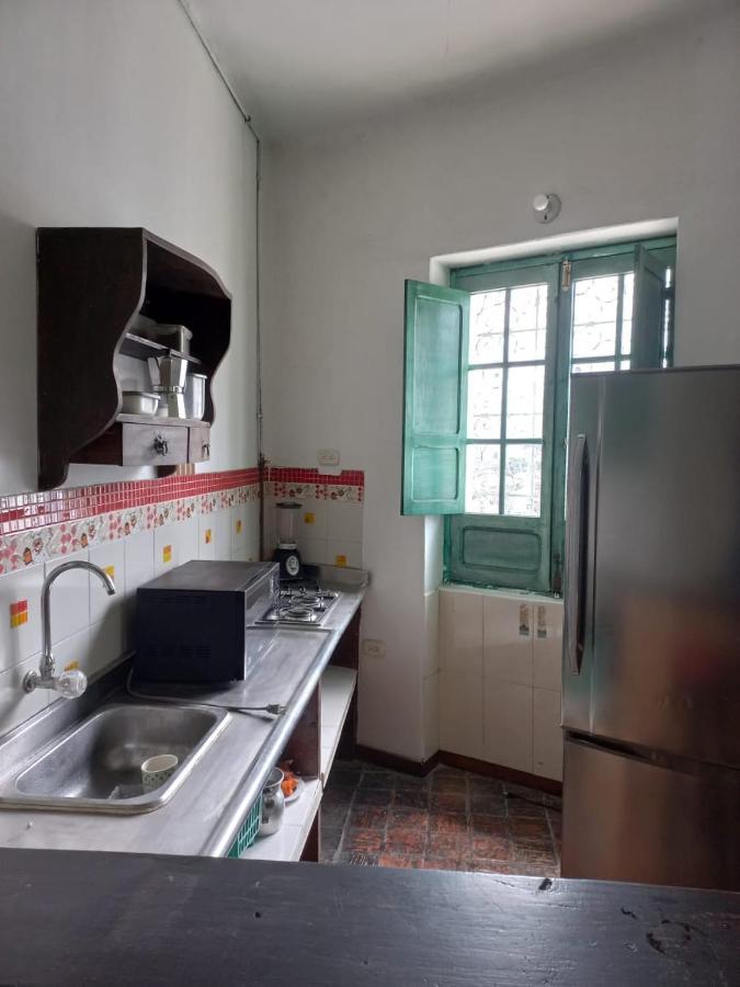 Hostel Mochileros Viajeros *