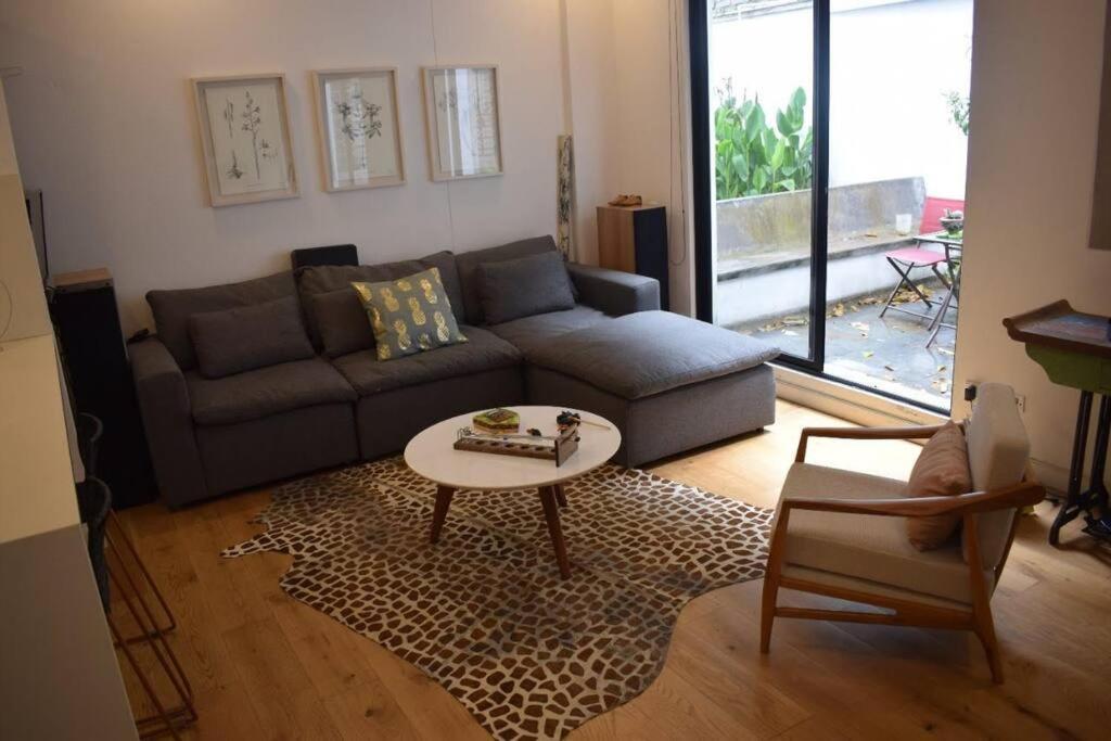 Apartamento Hermoso Apartaestudio Con Terraza, Cocina Y Baño *