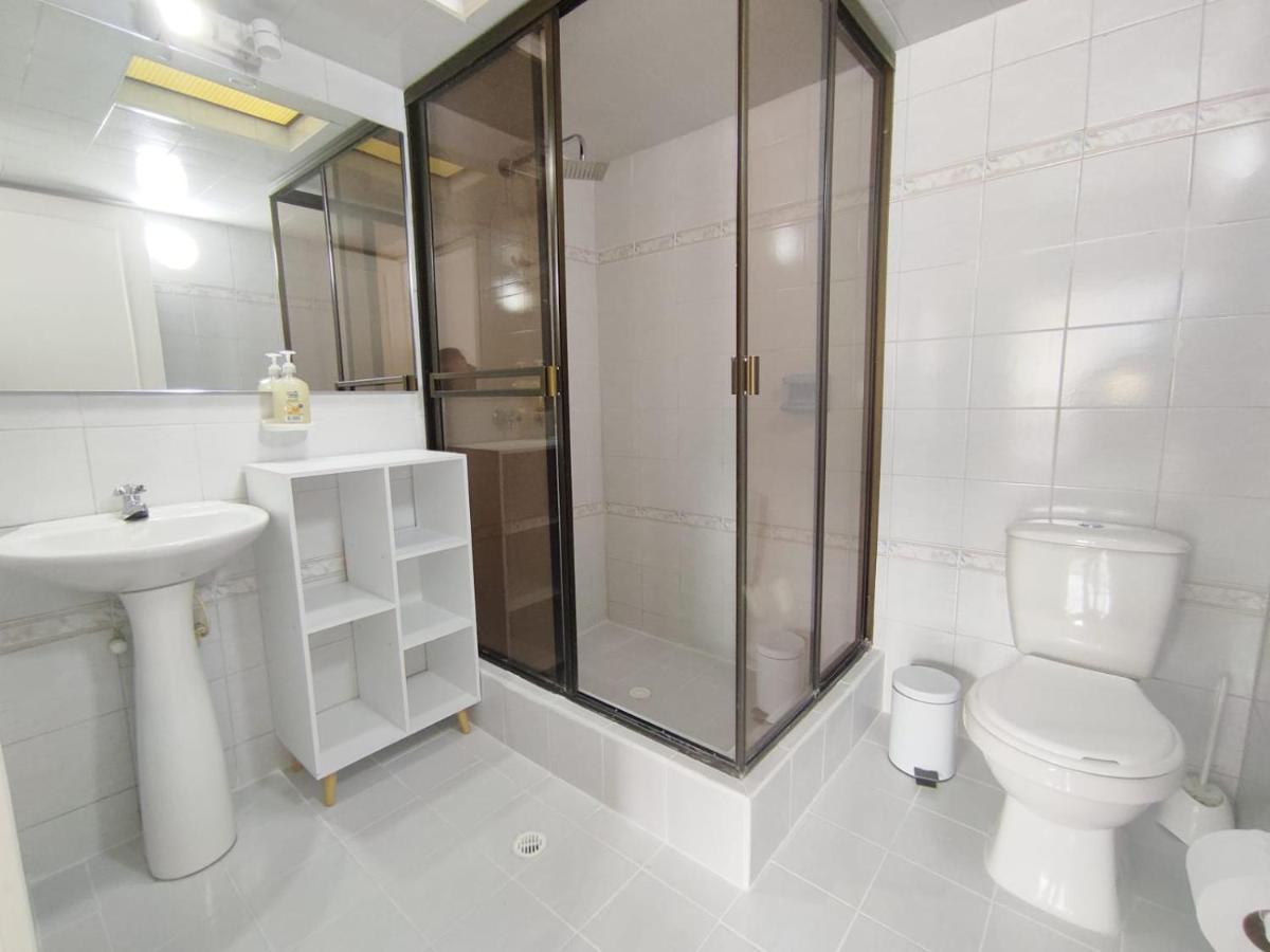 Amplia Baño Y Balcon Unicentro Norte Bogotá