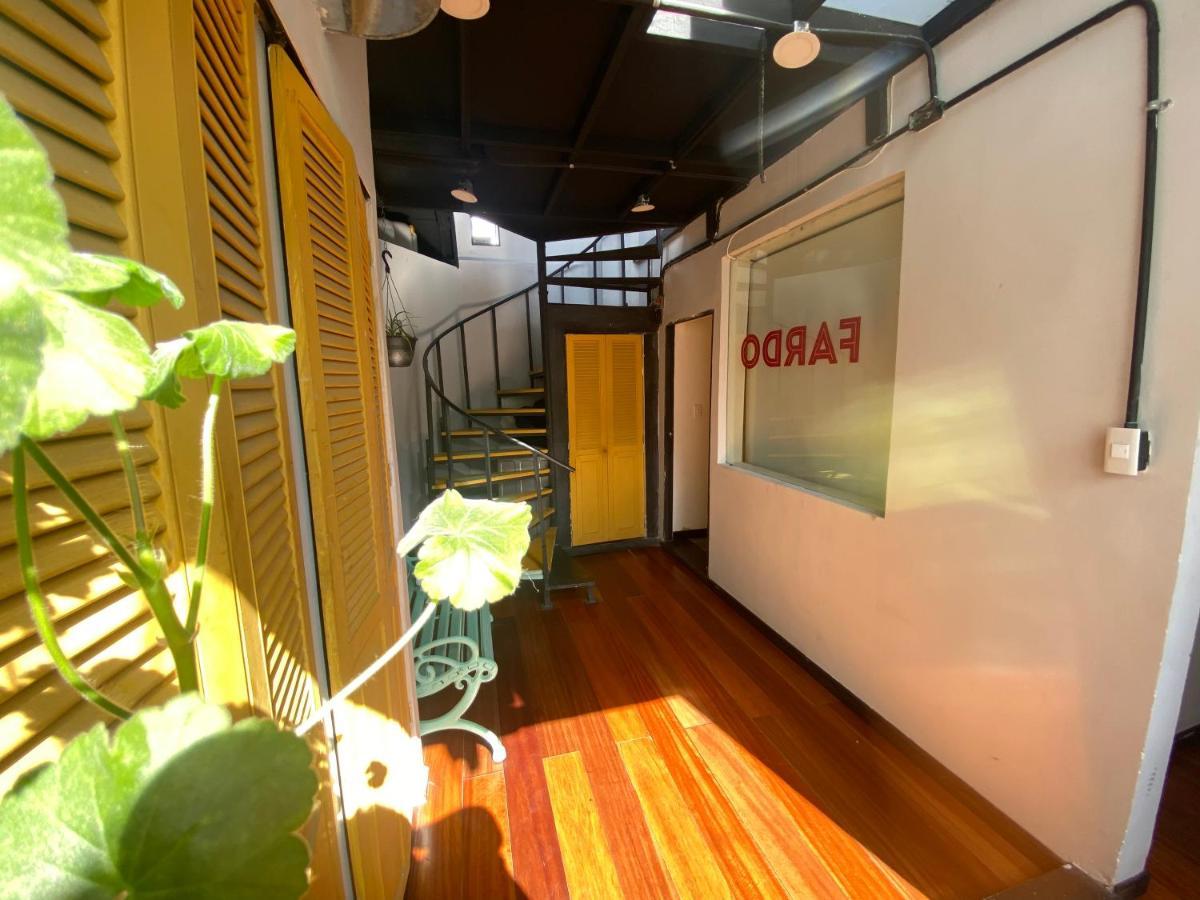 Fardo En - Zona T - Recepcion Digital 24h Guest house Bogota