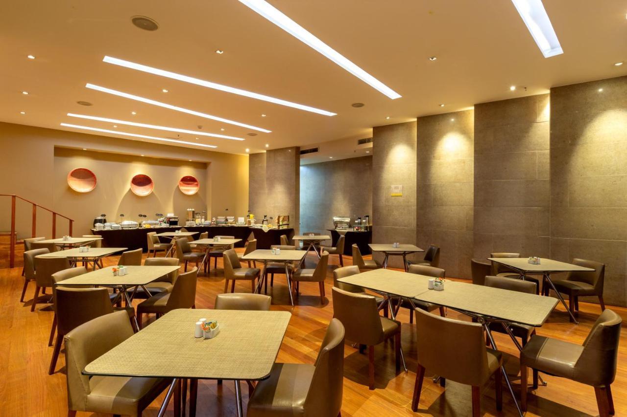 Rosales Plaza Hotel 4*