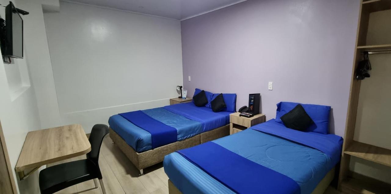 Blue House Corferias 3*