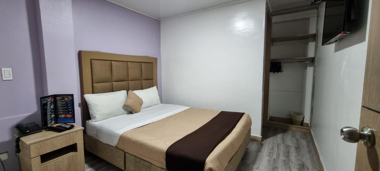 Hotel Blue House Corferias