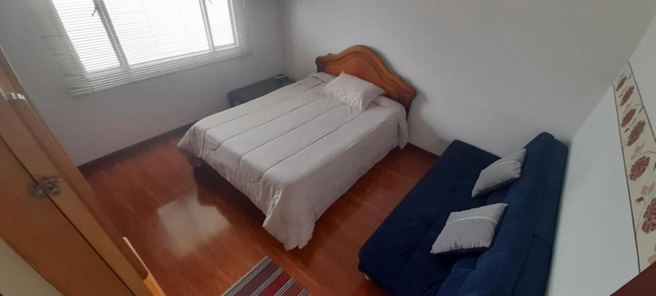 Habitación en casa particular Excelente Ubicacion Cerca A Movistar Y Simon Bolivar *