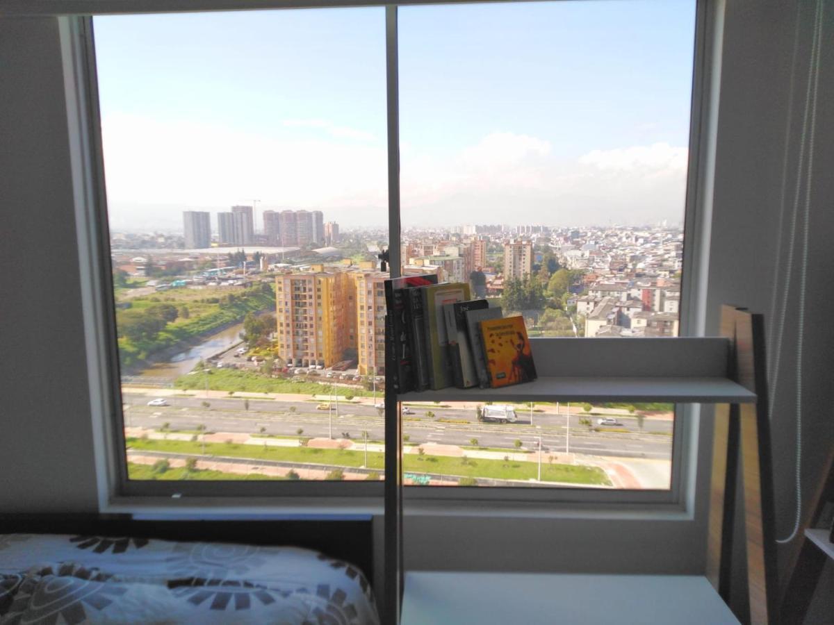 Privada Comoda Vista Habitación en casa particular Bogotá