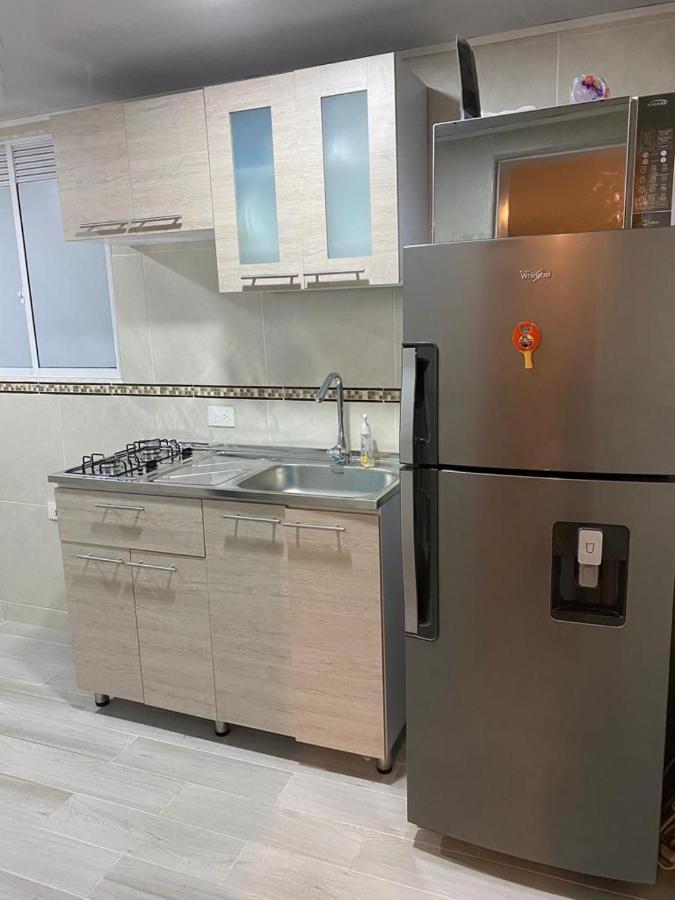 Nr Airport & Embassy / Rooms-apartments * Bogotá