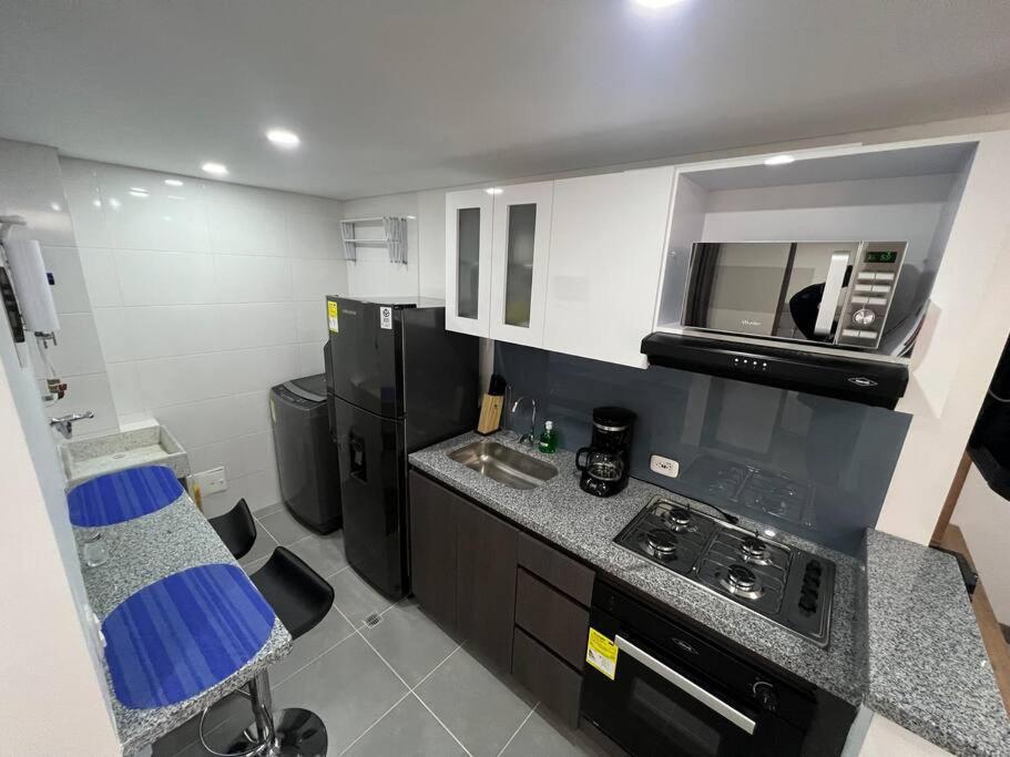 Apartamento Edificio Con Ascensor. 603 *