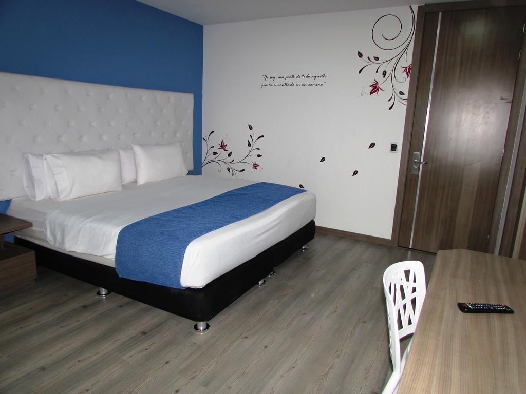 Hotel Aw Plaza Miranda