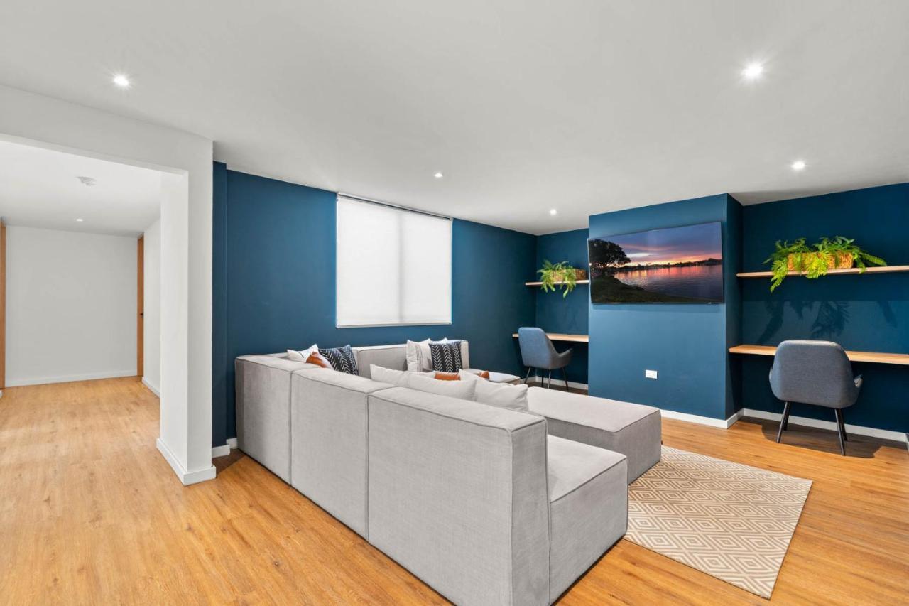 Build It In - Premium Coliving Pensión