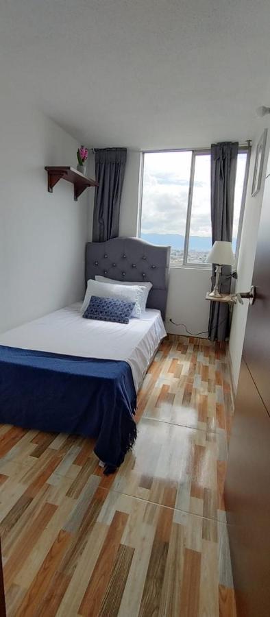 Hermoso En Conjunto Cerrado Cerca Al Aeropuerto Apartamento