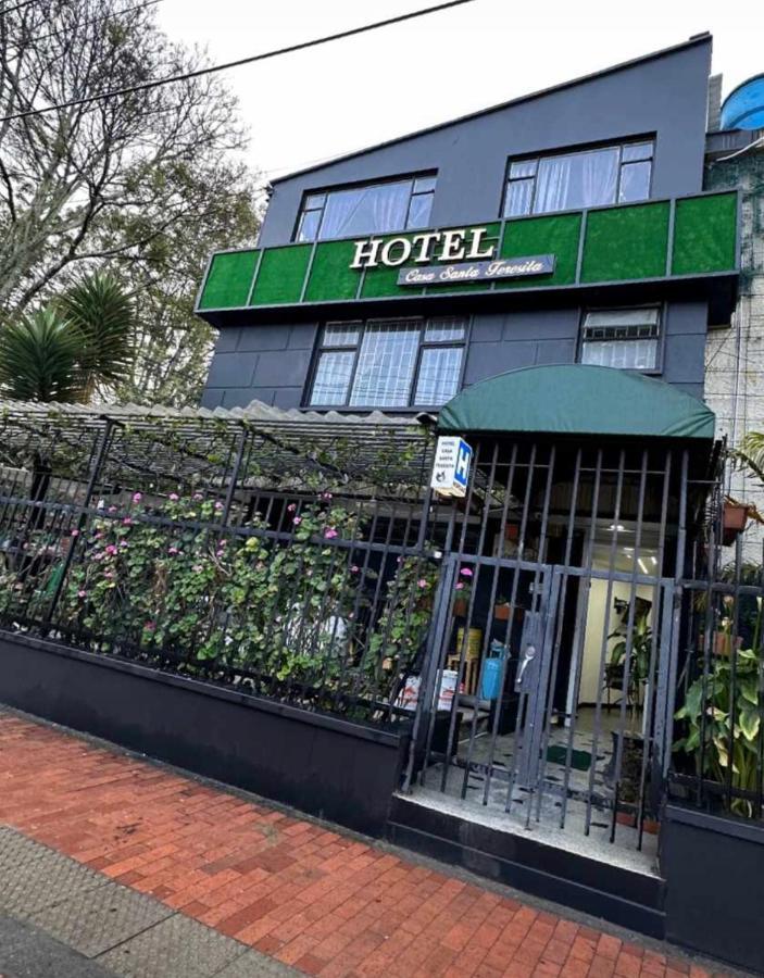 Casa Santa Teresita Hotel *