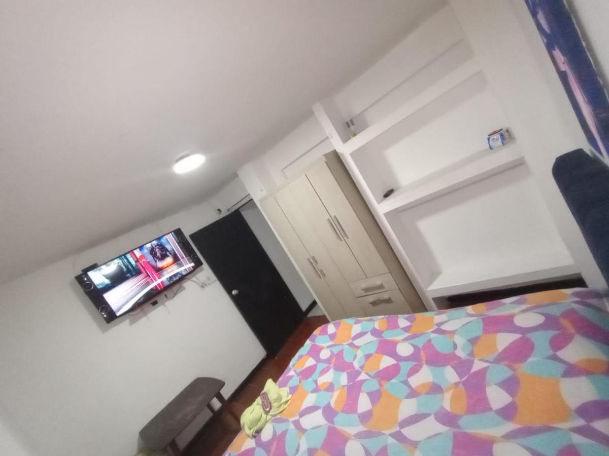 Cerca Al Club Militar Embajada Americana, Corferias Apartamento
