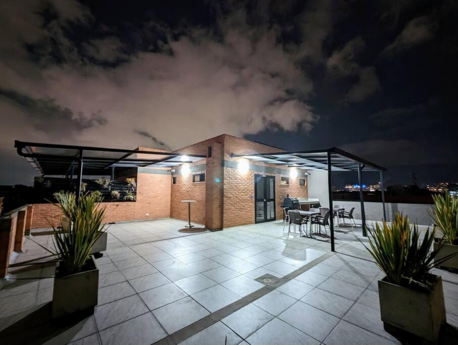 Hermoso Loft En Unicentro, Batan, Clinica Reina Sofia! * Bogotá