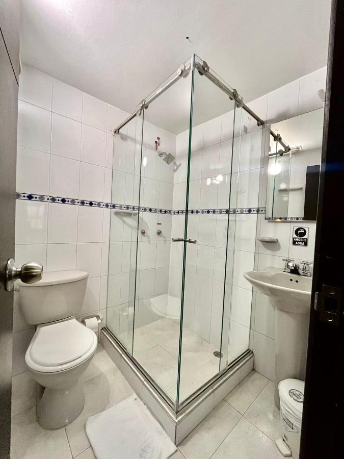 House Hotel *
