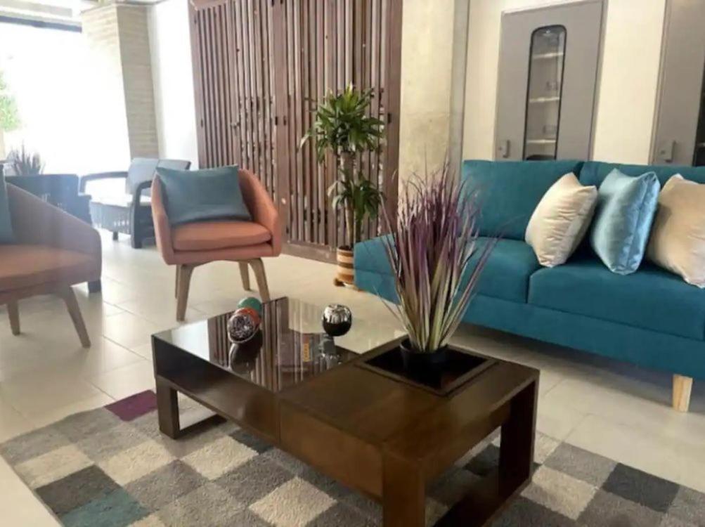 Movistar Apartasuites *