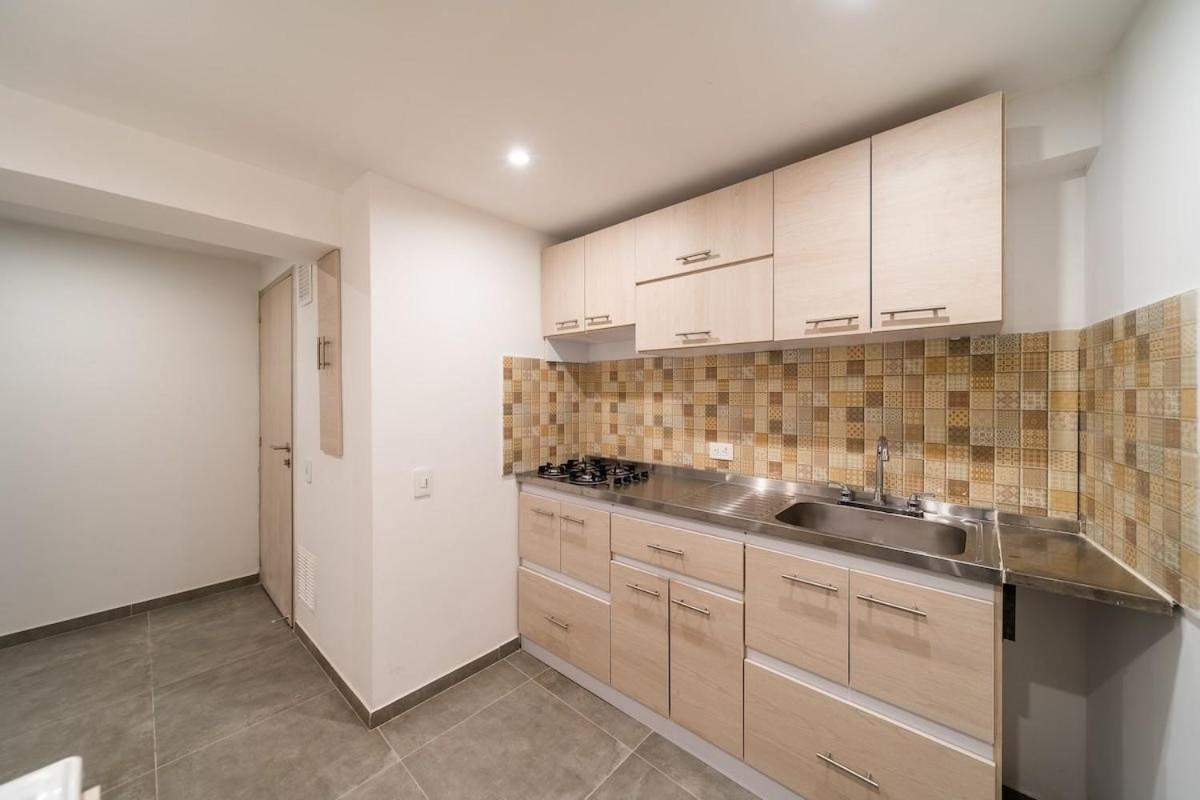Apartamento Metro Art 72 *