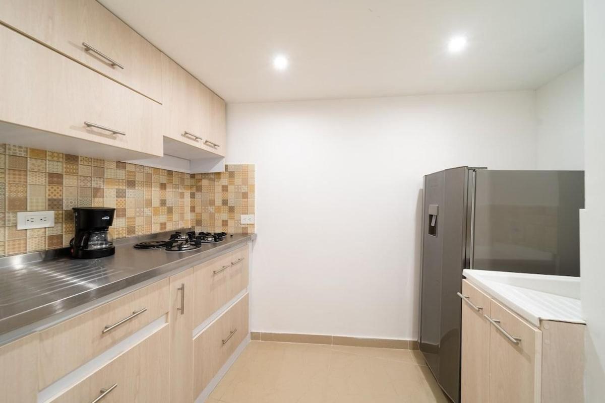 Apartamento Metro Art 72