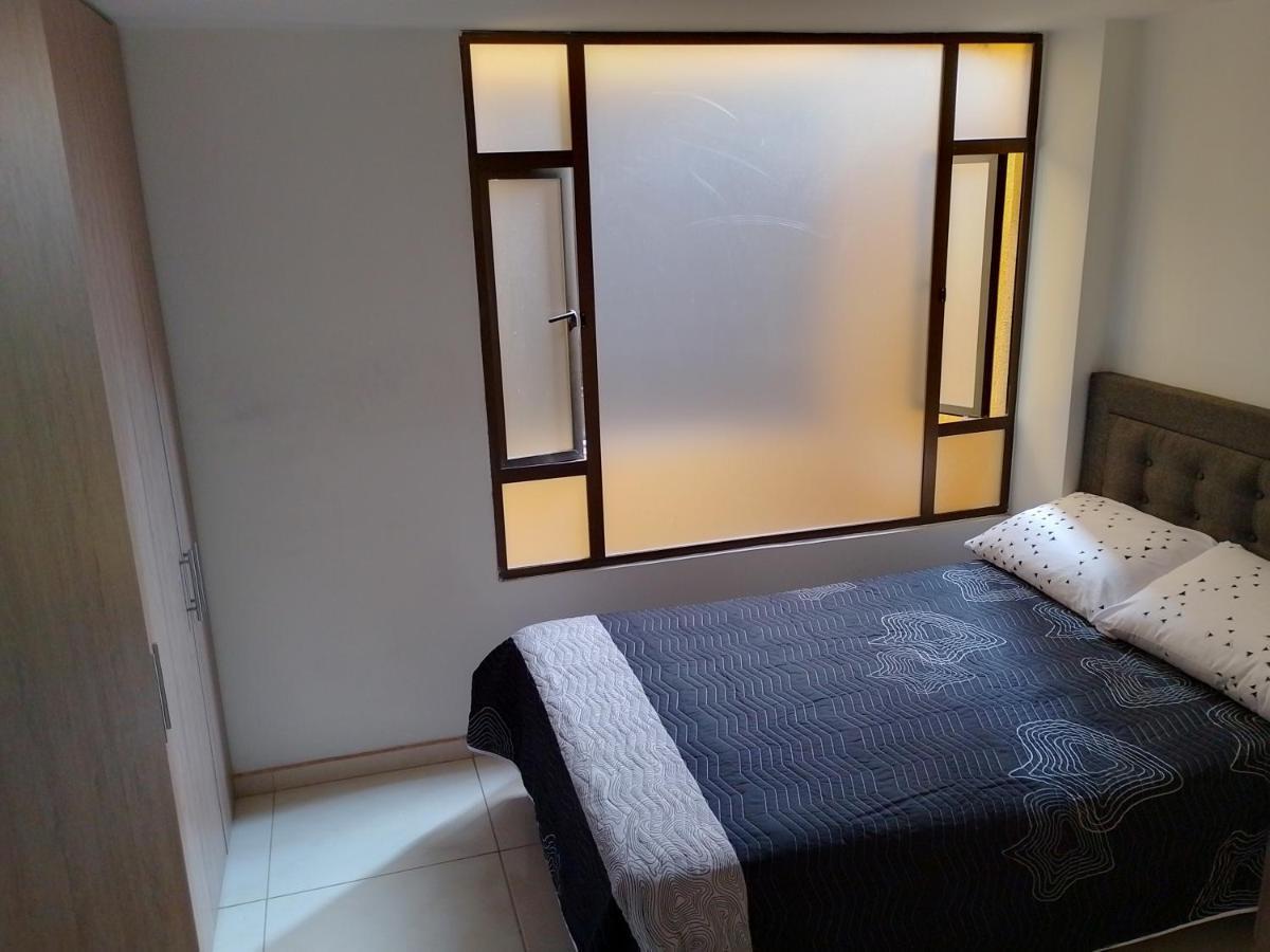 Habitación en casa particular Linda Habitación Amplia Iluminada Calle 80 Bogotá