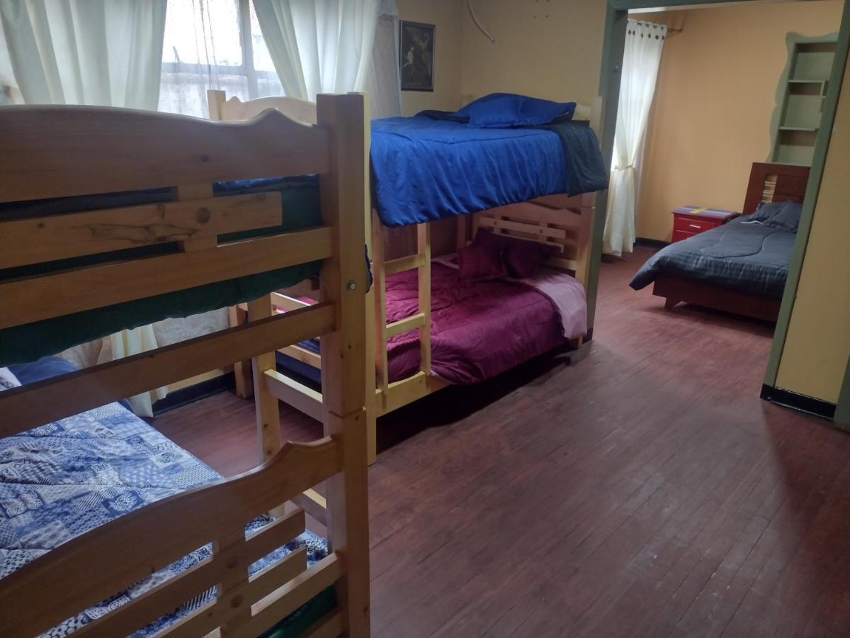 Hospedaje Casa Rojas Pensión *