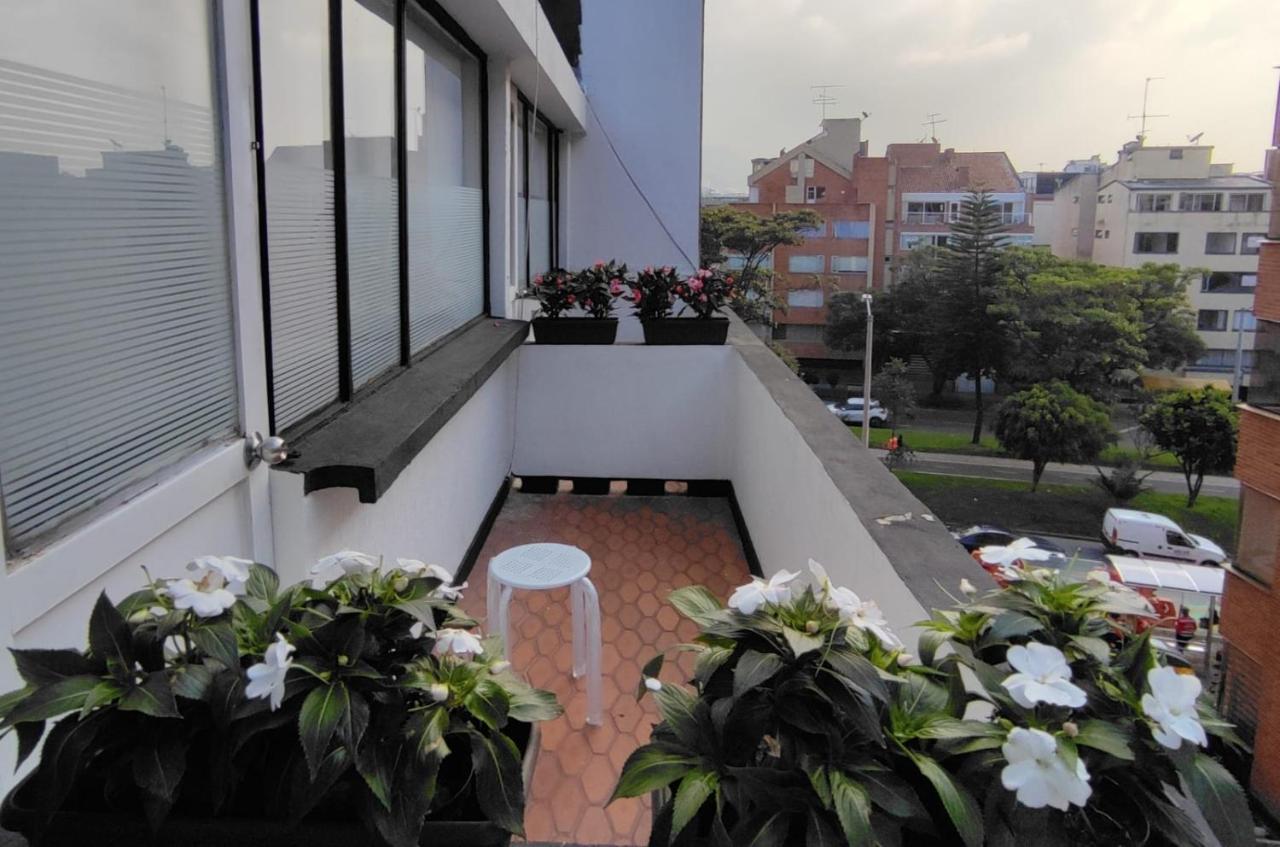 Unicentro Baño Y Balcón Privado Independiente Habitación en casa particular Bogotá