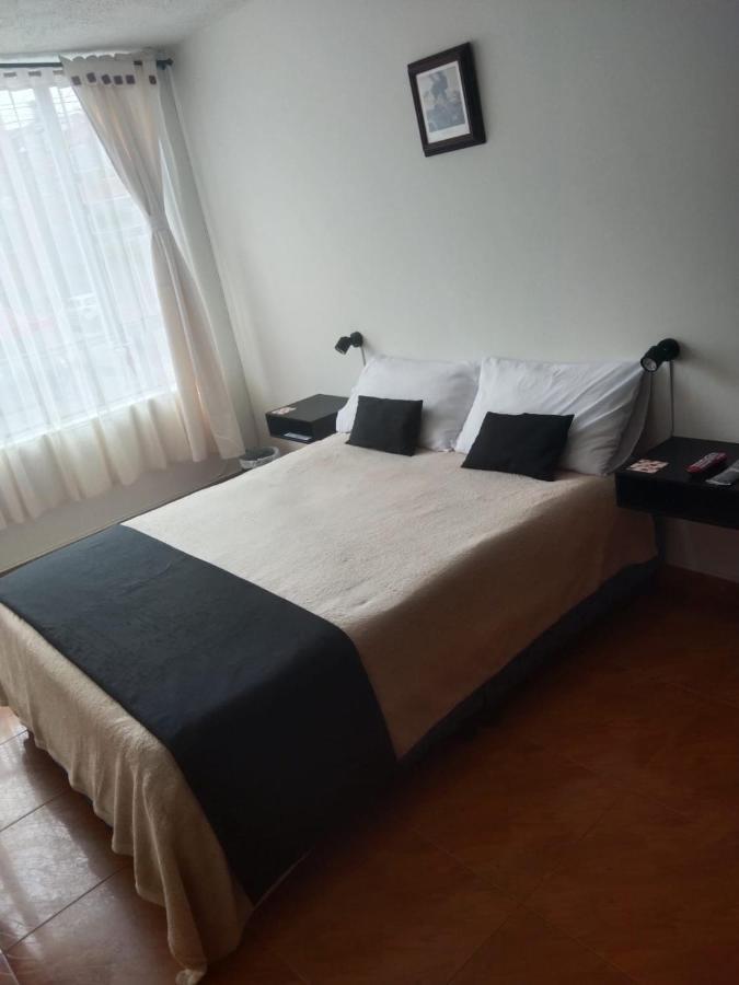 Habitación en casa particular Cerca Al Aeropuerto Domina House Bogotá
