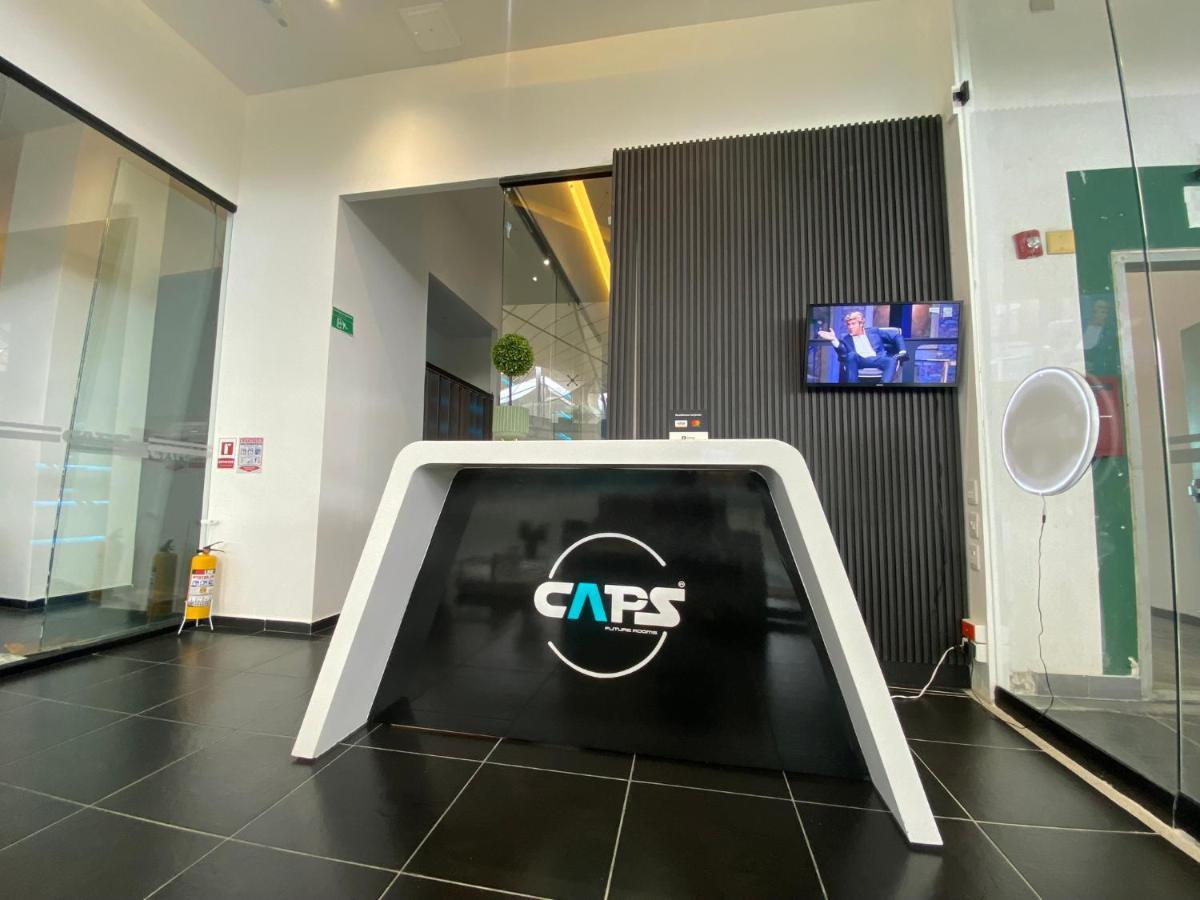 Caps Mall 3*